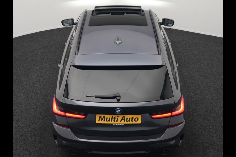 BMW 3 Serie Touring 320e M Sport Plug In Hybrid 204pk Dealer O.H. PHEV | Trekhaak Af Fabriek | Panodak | Adaptive Cruise | Alcantara Sportstoelen |  18"L.M | Apple Carplay | Keyless | Navigatie | Sfeerverlichting | Virtual | DAB |