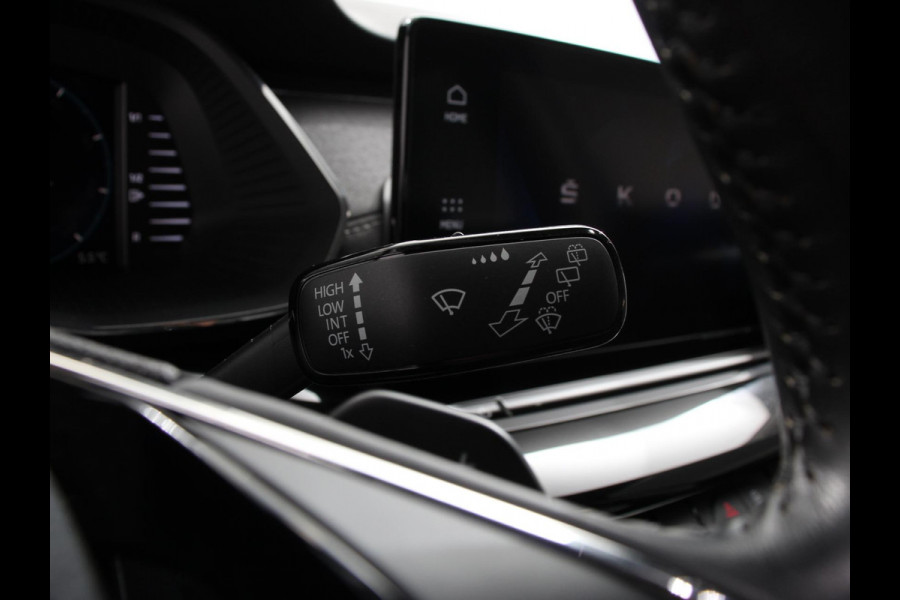 Škoda Octavia Combi 1.0 e-TSI 110pk DSG Style | Navigatie | Apple Carplay/Android Auto| Parkeersensoren | Adaptive Cruise Control | Stoelverwarming | Lane Assist | Attention Assist | Ledverlichting | Afneembare trekhaak | Climatronic | Virtual Cockpit