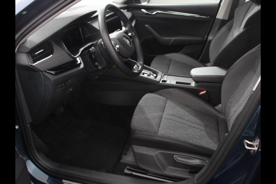 Škoda Octavia Combi 1.0 e-TSI 110pk DSG Style | Navigatie | Apple Carplay/Android Auto| Parkeersensoren | Adaptive Cruise Control | Stoelverwarming | Lane Assist | Attention Assist | Ledverlichting | Afneembare trekhaak | Climatronic | Virtual Cockpit