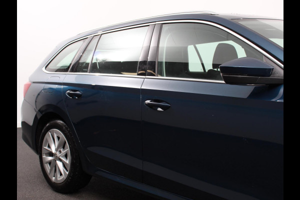 Škoda Octavia Combi 1.0 e-TSI 110pk DSG Style | Navigatie | Apple Carplay/Android Auto| Parkeersensoren | Adaptive Cruise Control | Stoelverwarming | Lane Assist | Attention Assist | Ledverlichting | Afneembare trekhaak | Climatronic | Virtual Cockpit