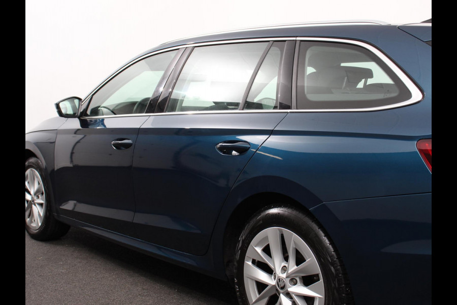 Škoda Octavia Combi 1.0 e-TSI 110pk DSG Style | Navigatie | Apple Carplay/Android Auto| Parkeersensoren | Adaptive Cruise Control | Stoelverwarming | Lane Assist | Attention Assist | Ledverlichting | Afneembare trekhaak | Climatronic | Virtual Cockpit