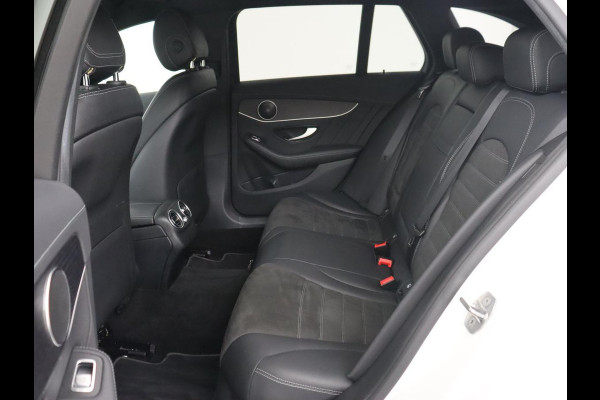 Mercedes-Benz C-Klasse 300e AMG Night | Stoelverwarming | Carplay | Leder/Alcantara | Camera | Navigatie | Park Assist | Full LED | PHEV | Plug In