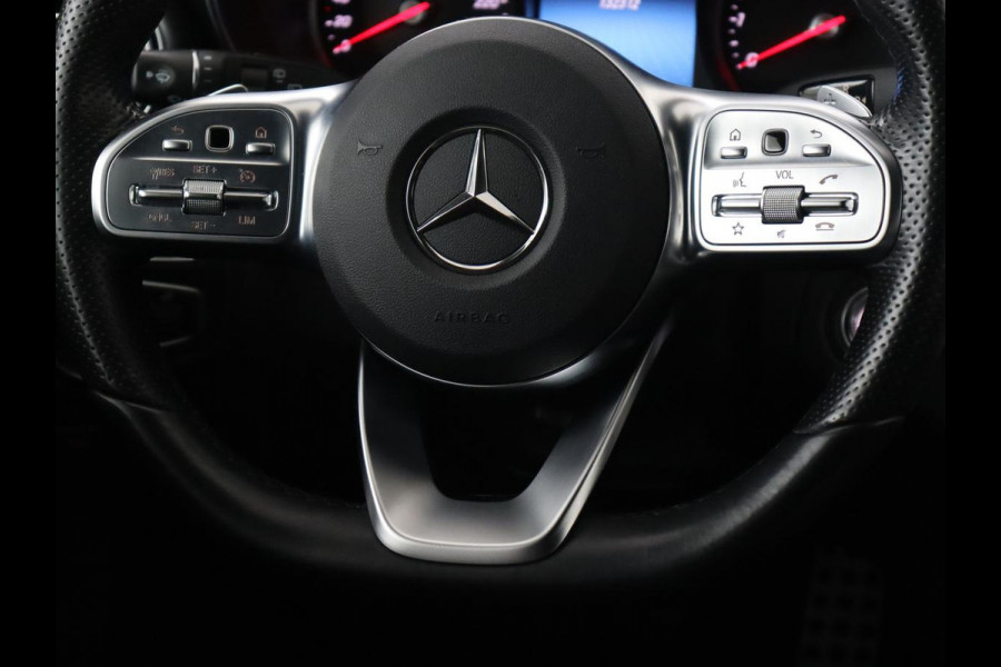 Mercedes-Benz C-Klasse 300e AMG Night | Stoelverwarming | Carplay | Leder/Alcantara | Camera | Navigatie | Park Assist | Full LED | PHEV | Plug In