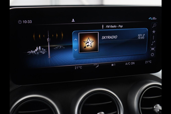 Mercedes-Benz C-Klasse 300e AMG Night | Stoelverwarming | Carplay | Leder/Alcantara | Camera | Navigatie | Park Assist | Full LED | PHEV | Plug In