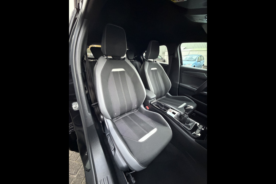 Opel Mokka 100pk GS (Camera - Automatische Airco - 17' incl 4S - LED - Navigatie - Apple Carplay - Parkeersensoren)