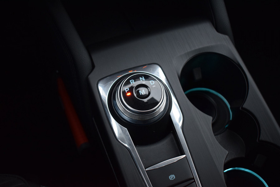 Ford FOCUS Wagon 1.5 EcoBlue Titanium Business | Automaat | Trekhaak | Apple CarPlay | Climate