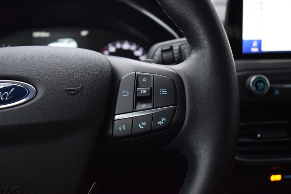 Ford FOCUS Wagon 1.5 EcoBlue Titanium Business | Automaat | Trekhaak | Apple CarPlay | Climate
