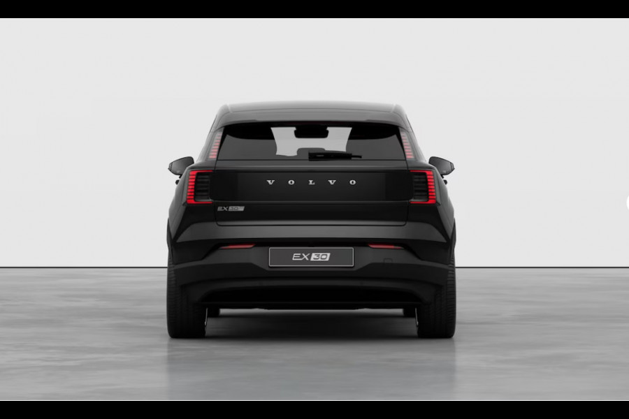 Volvo EX30 272PK Automaat Single Motor Ext. Range Europa / Elektrische stoelen met geheugen / Stoel - en stuurwielverwarming / Harman Kardon audio / Elektrische achterklep / Keyless entry / Adaptieve Cruise Control / BLIS / Dodehoek Detectie / Parkeersensoren voor en achter / Achteruitrijcamera / Warmtepomp / Google Services/