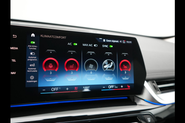 BMW X1 xDrive25e xLine Plug In Hybrid 221pk Dealer O.H PHEV | Trekhaak Af Fabriek | Head Up | 360 Camera | Adaptive Cruise | Harman Kardon | Lederen Sportstoelen Memory & Verwarmd | Navigatie | Apple Carplay | Virtual | Verwamd Stuur | DAB |