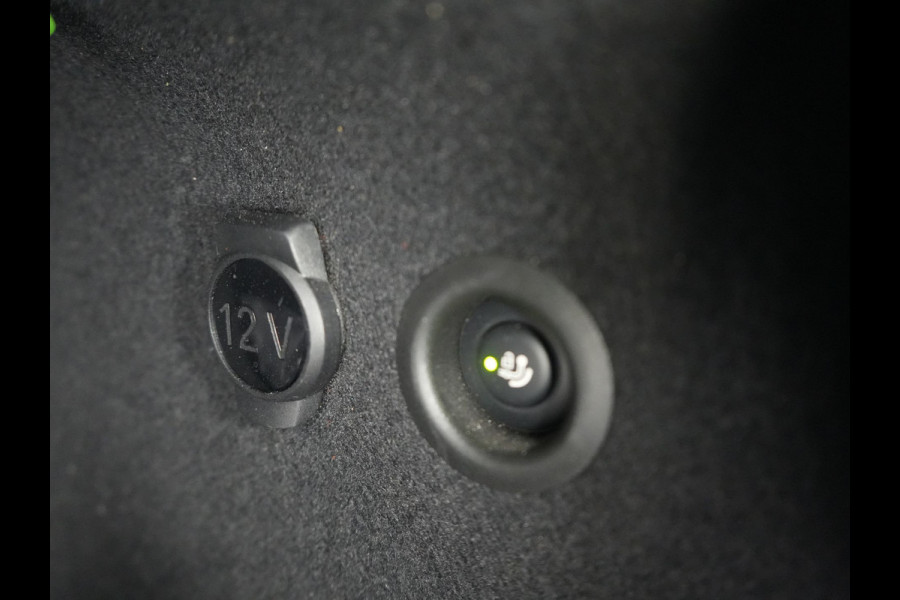 BMW X1 xDrive25e xLine Plug In Hybrid 221pk Dealer O.H PHEV | Trekhaak Af Fabriek | Head Up | 360 Camera | Adaptive Cruise | Harman Kardon | Lederen Sportstoelen Memory & Verwarmd | Navigatie | Apple Carplay | Virtual | Verwamd Stuur | DAB |