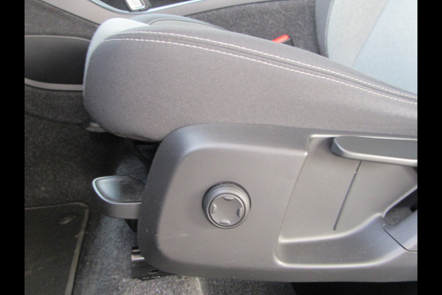 Volvo XC40 1.5 T4 Recharge Inscription Expression | Navi | Camera | 19 LM velgen | Elektr A klep | (occasion)