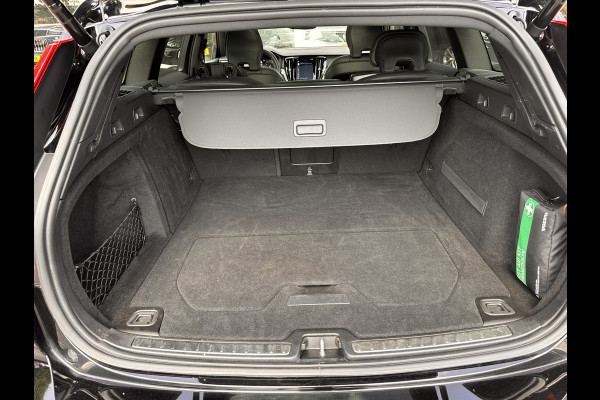 Volvo V60 2.0 T8 Twin Engine AWD R-Design | Pano | 360 Cam | H&K | Luxury Line | HUD | occasion