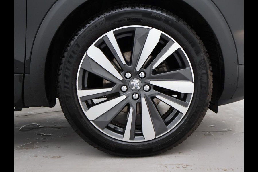 Peugeot 3008 1.2 130 PK AUTOMAAT ALLURE + 19 INCH | CARPLAY | SFEERVERLICHTING
