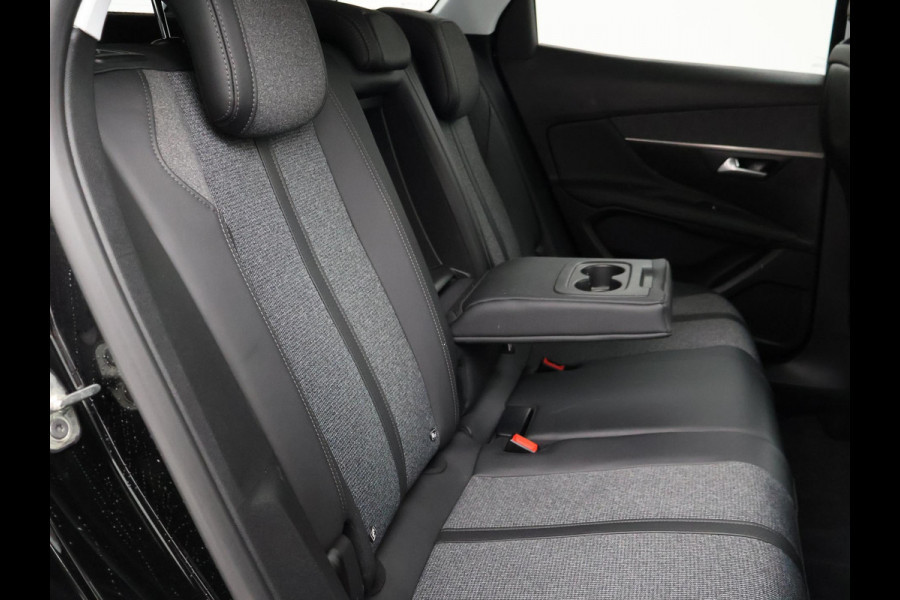 Peugeot 3008 1.2 130 PK AUTOMAAT ALLURE + 19 INCH | CARPLAY | SFEERVERLICHTING