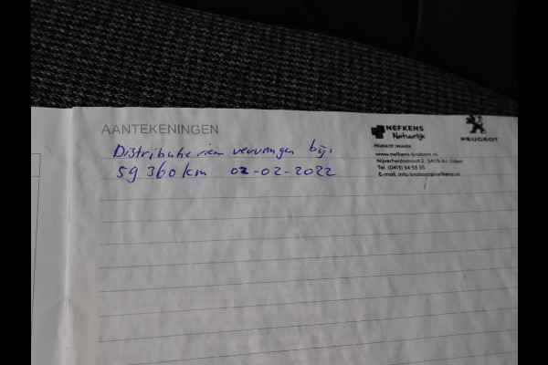 Peugeot 3008 1.2 130 PK AUTOMAAT ALLURE + 19 INCH | CARPLAY | SFEERVERLICHTING