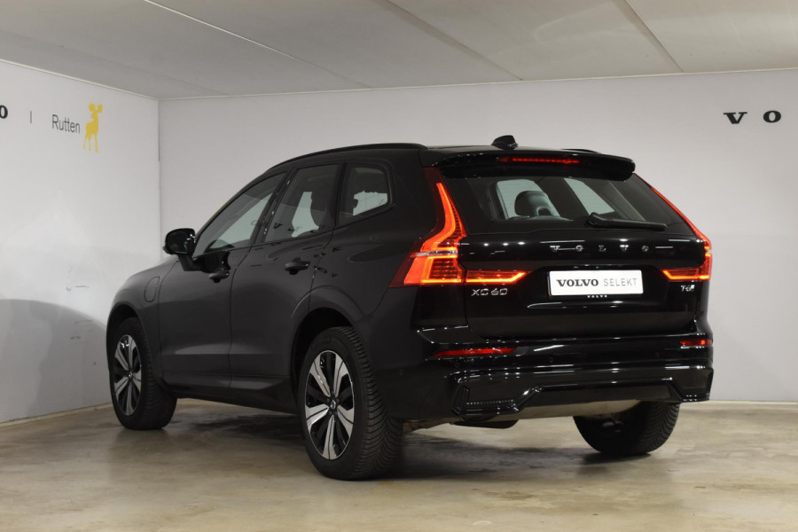 Volvo XC60 T6 350PK Automaat Plug-in Hybrid AWD Plus Dark / Navigatie / 360 Camera / Adaptieve Cruise Control / Stuur & Stoelverwarming / Elektr. Achterklep / Schuifdak / Trekhaak