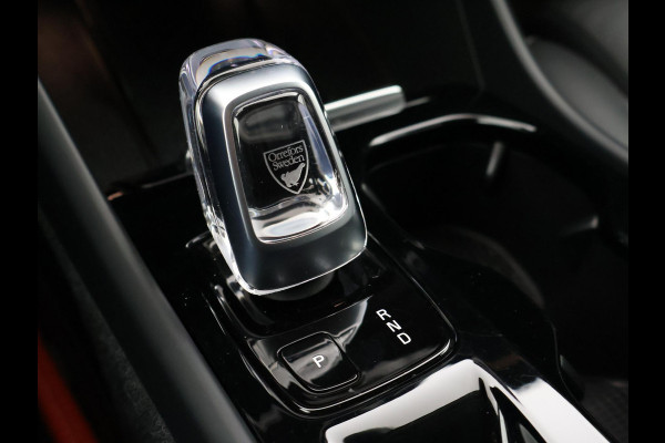 Volvo XC40 1.5 T4 RECHARGE 211 PK AUT. INSCRIPTION + LEDER | TREKHAAK | 21 INCH | ADAPTIVE CRUISE | CAMERA