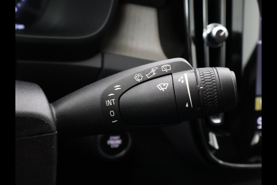 Volvo XC40 1.5 T4 RECHARGE 211 PK AUT. INSCRIPTION + LEDER | TREKHAAK | 21 INCH | ADAPTIVE CRUISE | CAMERA