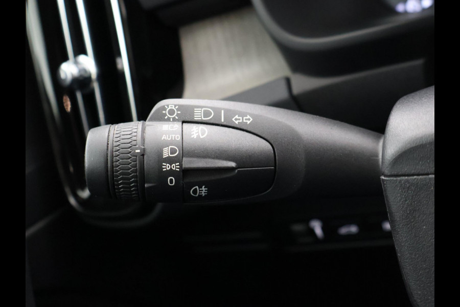Volvo XC40 1.5 T4 RECHARGE 211 PK AUT. INSCRIPTION + LEDER | TREKHAAK | 21 INCH | ADAPTIVE CRUISE | CAMERA