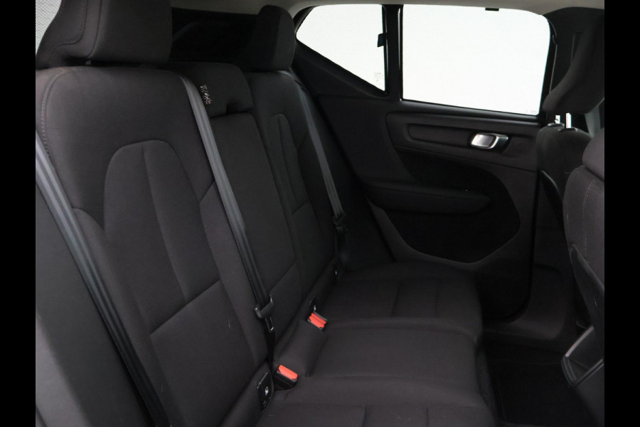 Volvo XC40 1.5 T2 AUTOMAAT + WEGKL. TREKHAAK | APPLE CARPLAY | CAMERA | DIGITALE COCKPIT | LED