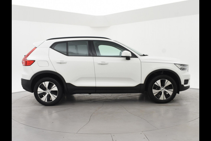 Volvo XC40 1.5 T2 AUTOMAAT + WEGKL. TREKHAAK | APPLE CARPLAY | CAMERA | DIGITALE COCKPIT | LED