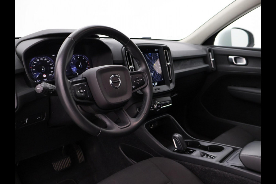 Volvo XC40 1.5 T2 AUTOMAAT + WEGKL. TREKHAAK | APPLE CARPLAY | CAMERA | DIGITALE COCKPIT | LED
