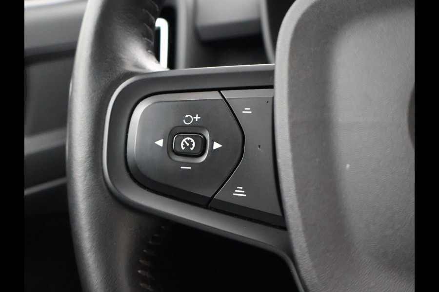 Volvo XC40 1.5 T2 AUTOMAAT + WEGKL. TREKHAAK | APPLE CARPLAY | CAMERA | DIGITALE COCKPIT | LED
