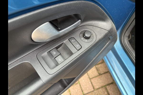 Seat Mii 1.0 Style Intense 5-drs. CRUISE/MEDIA/PDC/BEATS/WINTERPACK/15INCH