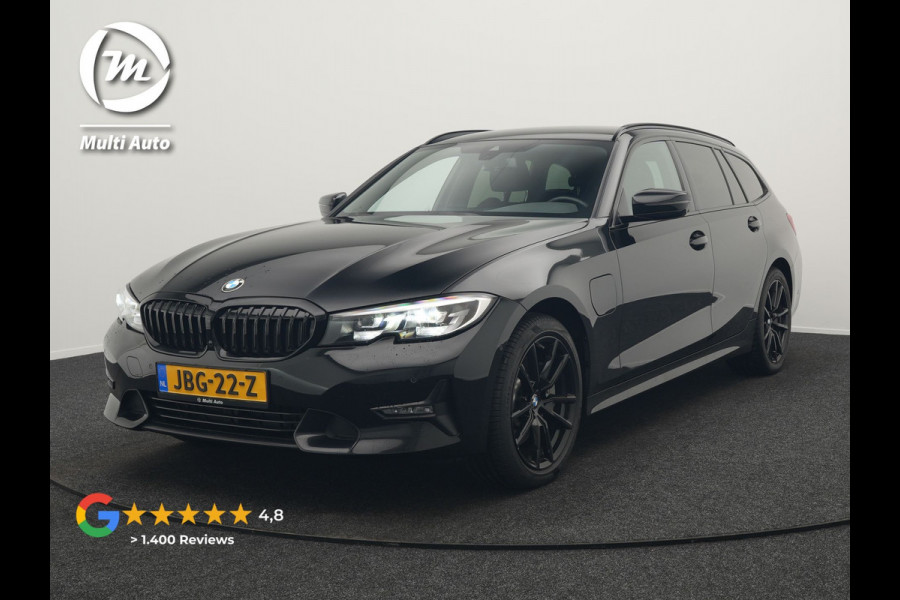BMW 3 Serie Touring 330e Sportline Plug In Hybrid 293pk Dealer O.H PHEV | Camera | Apple Carplay | Lederen Sportstoelen Verwarmd | Harman Kardon | Black Optic | Navigatie | Sfeerverlichting | Virtual | DAB |