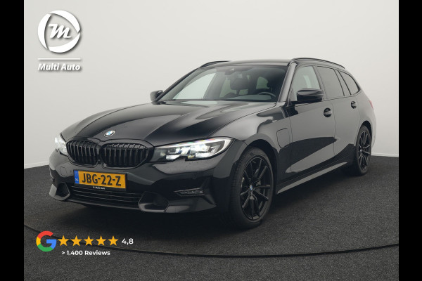 BMW 3 Serie Touring 330e Sportline Plug In Hybrid 293pk Dealer O.H PHEV | Camera | Apple Carplay | Lederen Sportstoelen Verwarmd | Harman Kardon | Black Optic | Navigatie | Sfeerverlichting | Virtual | DAB |