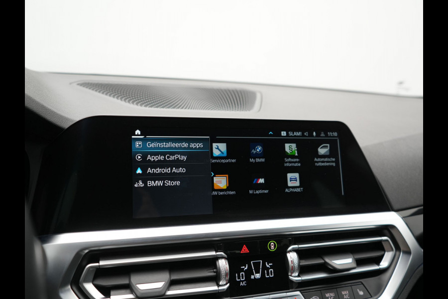 BMW 3 Serie Touring 330e Sportline Plug In Hybrid 293pk Dealer O.H PHEV | Camera | Apple Carplay | Lederen Sportstoelen Verwarmd | Harman Kardon | Black Optic | Navigatie | Sfeerverlichting | Virtual | DAB |
