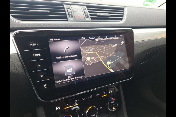 Škoda Superb Combi 1.4 TSI 218pk iV Business Edition | Trekhaak 1600kg wegklapbaar | Achterbank verwarming | Full LED | occasion