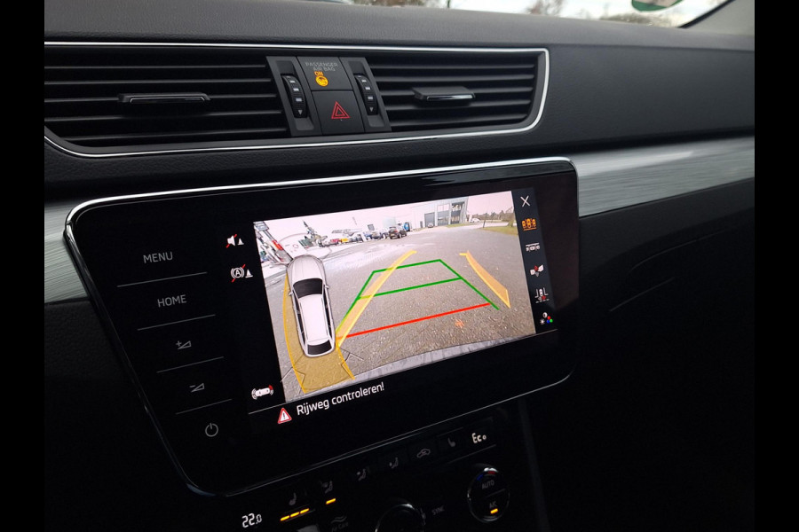 Škoda Superb Combi 1.4 TSI 218pk iV Business Edition | Trekhaak 1600kg wegklapbaar | Achterbank verwarming | Full LED | occasion