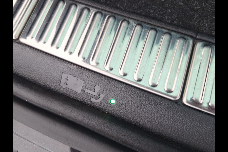 Škoda Superb Combi 1.4 TSI 218pk iV Business Edition | Trekhaak 1600kg wegklapbaar | Achterbank verwarming | Full LED | occasion