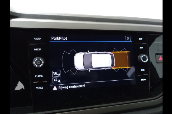Volkswagen Polo 1.0 TSI DSG Comfortline Navigatie Climate Control Parkeer Sensoren DAB Extra Getint Glas Lichtmetalen velgen