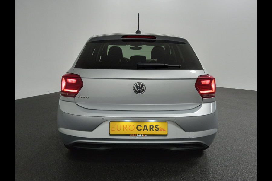 Volkswagen Polo 1.0 TSI DSG Comfortline Navigatie Climate Control Parkeer Sensoren DAB Extra Getint Glas Lichtmetalen velgen