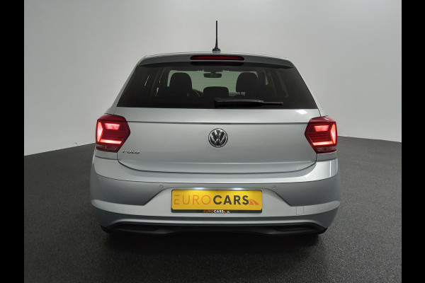 Volkswagen Polo 1.0 TSI DSG Comfortline Navigatie Climate Control Parkeer Sensoren DAB Extra Getint Glas Lichtmetalen velgen
