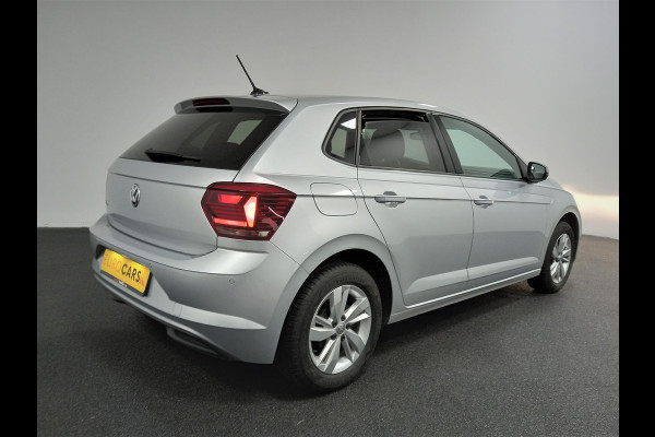 Volkswagen Polo 1.0 TSI DSG Comfortline Navigatie Climate Control Parkeer Sensoren DAB Extra Getint Glas Lichtmetalen velgen