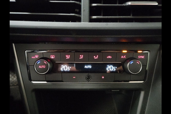Volkswagen Polo 1.0 TSI DSG Comfortline Navigatie Climate Control Parkeer Sensoren DAB Extra Getint Glas Lichtmetalen velgen