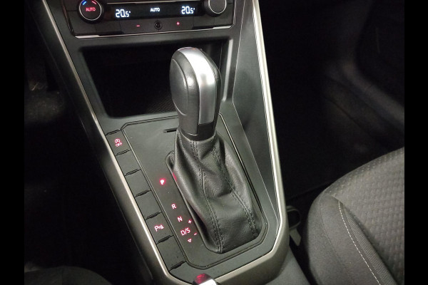 Volkswagen Polo 1.0 TSI DSG Comfortline Navigatie Climate Control Parkeer Sensoren DAB Extra Getint Glas Lichtmetalen velgen