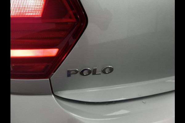 Volkswagen Polo 1.0 TSI DSG Comfortline Navigatie Climate Control Parkeer Sensoren DAB Extra Getint Glas Lichtmetalen velgen