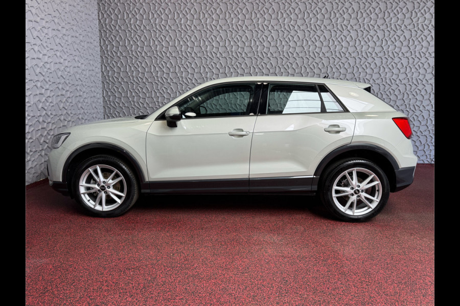 Audi Q2 35 TFSI 1.5 11/2024 ✅NIEUW MODEL✅ S EDITION 150PK VIR.COCKPIT 18''LMV TOUCHSCREEN CARPLAY NAVI CAMERA LED STOELVERW. PDC 11/2024 "Audi rijden begint bij Topautos.nl – 20 Audi topmodellen direct op voorraad!"