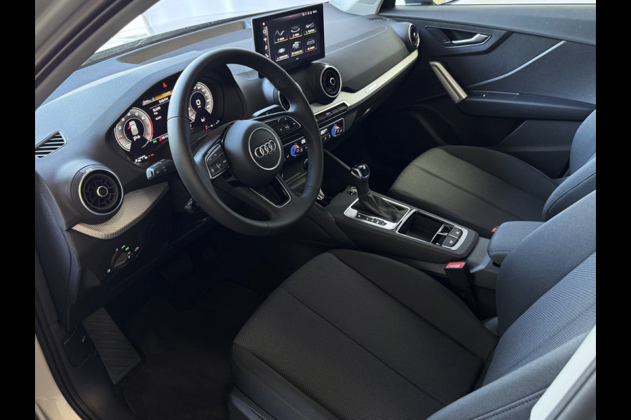Audi Q2 35 TFSI 1.5 11/2024 ✅NIEUW MODEL✅ S EDITION 150PK VIR.COCKPIT 18''LMV TOUCHSCREEN CARPLAY NAVI CAMERA LED STOELVERW. PDC 11/2024 "Audi rijden begint bij Topautos.nl – 20 Audi topmodellen direct op voorraad!"