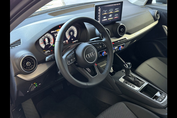 Audi Q2 35 TFSI 1.5 11/2024 ✅NIEUW MODEL✅ S EDITION 150PK VIR.COCKPIT 18''LMV TOUCHSCREEN CARPLAY NAVI CAMERA LED STOELVERW. PDC 11/2024 "Audi rijden begint bij Topautos.nl – 20 Audi topmodellen direct op voorraad!"