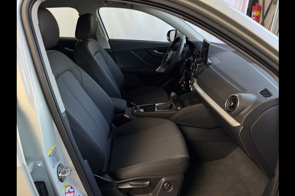 Audi Q2 35 TFSI 1.5 11/2024 ✅NIEUW MODEL✅ S EDITION 150PK VIR.COCKPIT 18''LMV TOUCHSCREEN CARPLAY NAVI CAMERA LED STOELVERW. PDC 11/2024 "Audi rijden begint bij Topautos.nl – 20 Audi topmodellen direct op voorraad!"