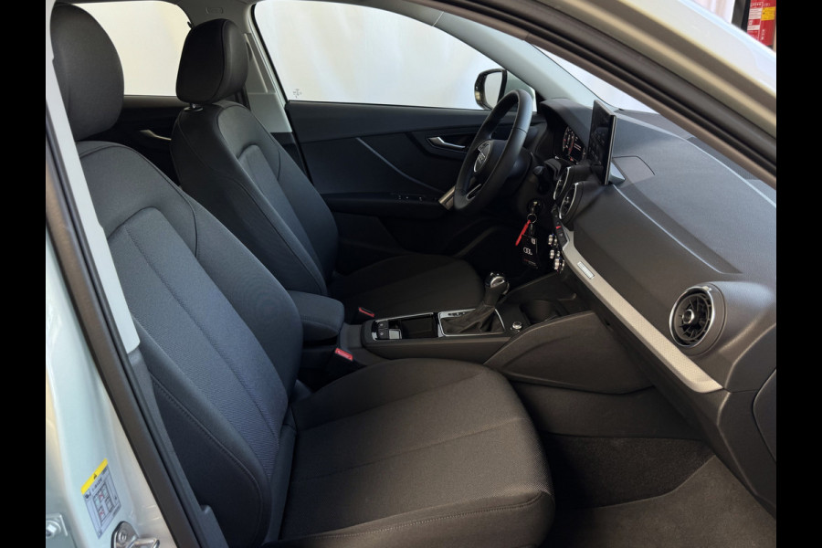 Audi Q2 35 TFSI 1.5 11/2024 ✅NIEUW MODEL✅ S EDITION 150PK VIR.COCKPIT 18''LMV TOUCHSCREEN CARPLAY NAVI CAMERA LED STOELVERW. PDC 11/2024 "Audi rijden begint bij Topautos.nl – 20 Audi topmodellen direct op voorraad!"