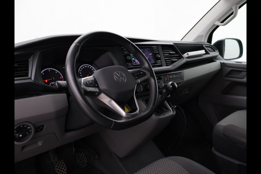 Volkswagen Transporter 2.0 TDI L2H1 HIGHLINE | LMV | TREKHAAK | APPLE CARPLAY | CAMERA | COMFORSTOELEN