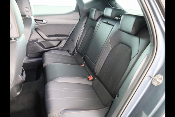 CUPRA Leon 1.5 TSI e-Hybrid Business 204 pk Automaat (DSG) | Navigatie | Parkeersensoren (Park assist) | Achteruitrijcamera | Stoelverwarming | Adaptieve cruise control |