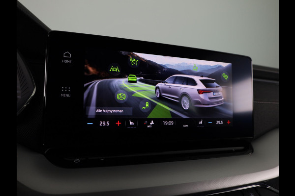 Škoda Octavia Combi 1.0 e-TSI Business Edition Plus 110 pk Automaat (DSG) | Verlengde garantie | Navigatie | Parkeersensoren | Adaptieve cruise control | Stoelverwarming |