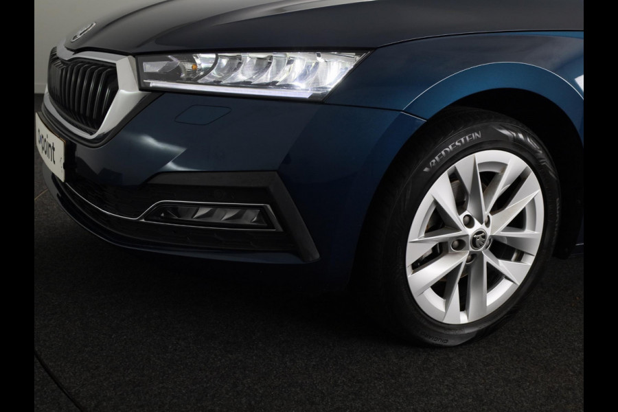 Škoda Octavia Combi 1.0 e-TSI Business Edition Plus 110 pk Automaat (DSG) | Verlengde garantie | Navigatie | Parkeersensoren | Adaptieve cruise control | Stoelverwarming |